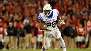 ATHENS, GA - NOVEMBER 18: Benny Snell Jr. #26 of the Kentucky Wildcats runs the ball during the second half against the Georgia Bulldogs at Sanford Stadium on November 18, 2017 in Athens, Georgia. (Photo by Daniel Shirey/Getty Images)