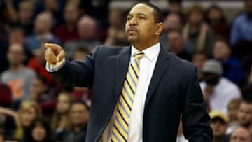 CLEVELAND, OH - DECEMBER 29: Head coach Mark Jackson of the Golden State Warriors gestures from the bench in the fourth quarter against the Cleveland Cavaliers at Quicken Loans Arena on December 29, 2013 in Cleveland, Ohio. NOTE TO USER: User expressly acknowledges and agrees that, by downloading and/or using this photograph, user is consenting to the terms and conditions of the Getty Images License Agreement. (Photo by Mike Lawrie/Getty Images)