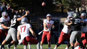 BOULDER, CO - NOVEMBER 10: Washington State Cougars quarterback Gardner Minshew (16) throws to Washington State Cougars wide receiver Kyle Sweet (17) against the Colorado Buffaloes in the second quarter at Folsom Field November 10, 2018. (Photo by Andy Cross/The Denver Post via Getty Images)