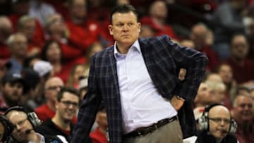 MADISON, WI - JANUARY 19: Head coach Brad Underwood of the Illinois Fighting Illini looks on in the second half against the Wisconsin Badgers at the Kohl Center on January 19, 2018 in Madison, Wisconsin. (Photo by Dylan Buell/Getty Images)