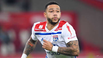 LILLE, FRANCE - DECEMBER 1: Memphis Depay of Olympique Lyon during the French League 1 match between Lille v Olympique Lyon at the Stade Pierre Mauroy on December 1, 2018 in Lille France (Photo by Angelo Blankespoor/Soccrates/Getty Images)