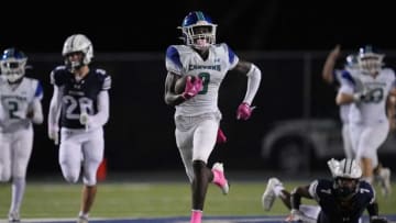 Waden Charles (9) of Somerset Academy-Canyons breaks free for a 79-yard touchdown in the second half against American Heritage-Delray on Friday, Oct. 10, 2022 in Delray Beach.