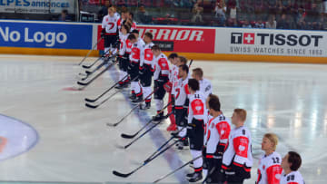 GAP, FRANCE - AUGUST 19: JYP team during the CHL anthem during the Champions Hockey League match between Gap Rapaces and JYP Jyvaskyla at Alp'Arena on August 19, 2016 in Gap, France. (Photo by Gap Rapaces/Champions Hockey League via Getty Images)