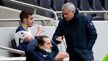 LONDON, ENGLAND - JANUARY 02: Jose Mourinho, Manager of Tottenham Hotspur talks with Harry Winks of Tottenham Hotspur after he is replaced during the Premier League match between Tottenham Hotspur and Leeds United at Tottenham Hotspur Stadium on January 02, 2021 in London, England. The match will be played without fans, behind closed doors as a Covid-19 precaution. (Photo by Ian Walton - Pool/Getty Images)