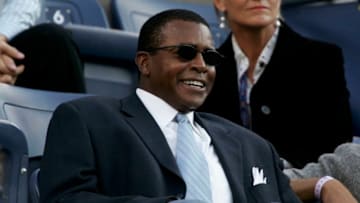 NEW YORK - SEPTEMBER 11: Sportscaster Ahmad Rashad watches the men's final between Andre Agassi and Roger Federer of Switzerland at the US Open at the USTA National Tennis Center in Flushing Meadows Corona Park on September 11, 2005 in the Flushing neighborhood of the Queens borough of New York. (Photo by Al Bello/Getty Images)