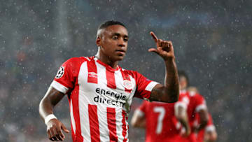 EINDHOVEN, NETHERLANDS - AUGUST 29: Steven Bergwijn of PSV celebrates scoring the first goal during the UEFA Champions League Play-off second leg match between PSV Eindhoven and BATE Borisov at the Phillips Stadium on August 29, 2018 in Eindhoven, Netherlands. (Photo by Dean Mouhtaropoulos/Getty Images)