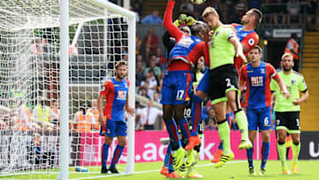 LONDON, ENGLAND - AUGUST 27: Simon Francis of AFC Bournemouth attempts to score a header during the Premier League match between Crystal Palace and AFC Bournemouth at Selhurst Park on August 27, 2016 in London, England. (Photo by Patrik Lundin/Getty Images)