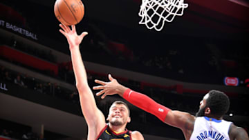 Cleveland Cavaliers big man Ante Zizic shoots the ball. (Photo by Chris Schwegler/NBAE via Getty Images)