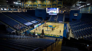 St. John's basketball falls to Delaware.