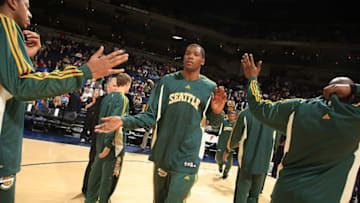 OAKLAND, CA - APRIL 16: Kevin Durant