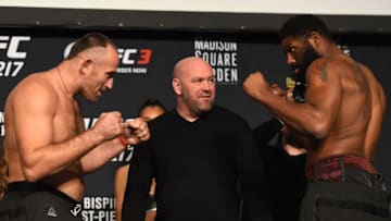 NEW YORK, NY - NOVEMBER 03: (L-R) Aleksei Oleinik of Russia and Curtis Blaydes face off during the UFC 217 weigh-in inside Madison Square Garden on November 3, 2017 in New York City. (Photo by Josh Hedges/Zuffa LLC/Zuffa LLC via Getty Images)