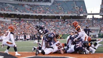 CINCINNATI, OH - AUGUST 09: Taquan Mizzell #33 of the Chicago Bears rushes for a one-yard touchdown against the Cincinnati Bengals in the second quarter of a preseason game at Paul Brown Stadium on August 9, 2018 in Cincinnati, Ohio. (Photo by Joe Robbins/Getty Images)