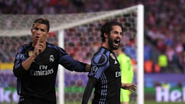 MADRID, SPAIN - MAY 10: Isco (R) of Real Madrid celebrates scoring his team's opening goal with Cristiano Ronaldo during the UEFA Champions League Semi Final second leg match between Club Atletico de Madrid and Real Madrid CF at Vicente Calderon Stadium on May 10, 2017 in Madrid, Spain. (Photo by Laurence Griffiths/Getty Images)