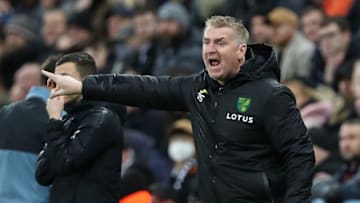 NEWCASTLE UPON TYNE, ENGLAND - NOVEMBER 30: Norwich manager Dean Smith reacts during the Premier League match between Newcastle United and Norwich City at St. James Park on November 30, 2021 in Newcastle upon Tyne, England. (Photo by Ian MacNicol/Getty Images)