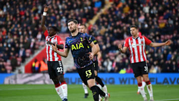SOUTHAMPTON, ENGLAND - DECEMBER 28: Ben Davies of Tottenham Hotspur celebrates after scoring their sides first goal which is later disallowed for offside during the Premier League match between Southampton and Tottenham Hotspur at St Mary's Stadium on December 28, 2021 in Southampton, England. (Photo by Dan Mullan/Getty Images)