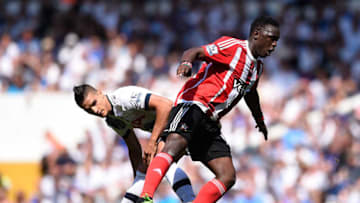 LONDON, ENGLAND - MAY 08: Victor Wanyama of Southampton takes on Erik Lamela of Tottenham Hotspur during the Barclays Premier League match between Tottenham Hotspur and Southampton at White Hart Lane on May 8, 2016 in London, England. (Photo by Mike Hewitt/Getty Images)