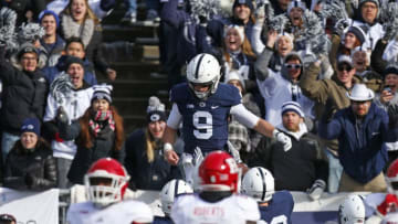 STATE COLLEGE, PA - NOVEMBER 11: Trace McSorley #9 of the Penn State Nittany Lions celebrates after rushing for a 20 yard touchdown in the first half against the Rutgers Scarlet Knights at Beaver Stadium on November 11, 2017 in State College, Pennsylvania. (Photo by Justin K. Aller/Getty Images)