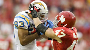 KANSAS CITY, MO - OCTOBER 25: Vincent Jackson #83 of the San Diego Chargers catches a pass over Jon McGraw #47 of the Kansas City Chiefs at Arrowhead Stadium on October 25, 2009 in Kansas City, Missouri. The Chargers defeated the Chiefs 37-7. (Photo by Wesley Hitt/Getty Images)