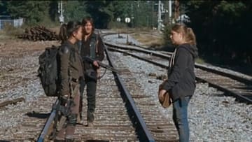 Rosita, Denise and DarylThe Waliking Dead. AMC.