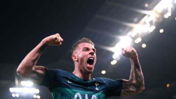 MANCHESTER, ENGLAND - APRIL 17: Toby Alderweireld of Tottenham Hotspur celebrates victory after the UEFA Champions League Quarter Final second leg match between Manchester City and Tottenham Hotspur at at Etihad Stadium on April 17, 2019 in Manchester, England. (Photo by Laurence Griffiths/Getty Images)