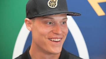 SALT LAKE CITY, UT - JULY 18: Jonas Jerebko #8 and Thabo Sefolosha #22 of the Utah Jazz attend a press conference after signing with the Utah Jazz at Grand America Hotel on July 18, 2017 in Salt Lake City, Utah. NOTE TO USER: User expressly acknowledges and agrees that, by downloading and or using this Photograph, User is consenting to the terms and conditions of the Getty Images License Agreement. Mandatory Copyright Notice: Copyright 2017 NBAE (Photo by Keith Johnson/NBAE via Getty Images)