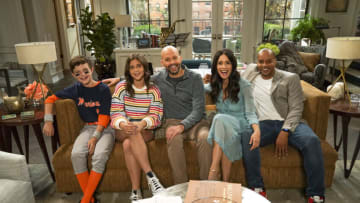 EXTENDED FAMILY -- “Pilot” Episode -- Pictured: (l-r) Finn Sweeney as Jimmy Jr., Sofia Capanna as Grace, Jon Cryer as Jim, Abigail Spencer as Julia, Donald Faison as Trey -- (Photo by: Chris Haston/NBC)
