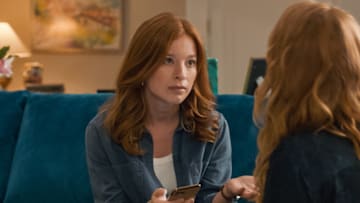 The Spencer Sisters -- “The Executive's Elegy” -- Image Number: SPS102_0011 -- Pictured (L-R): Stacey Farber as Darby Spencer. -- Photo: Steven Ackerman/eOne -- © 2023 The CW Network, LLC. All Rights Reserved.