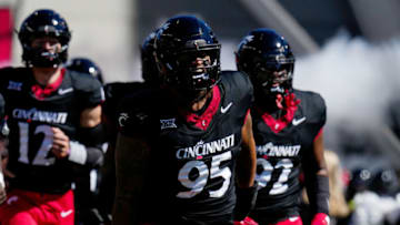 Cincinnati Bearcats take on Oklahoma Sooners at Nippert Stadium in 2023.