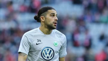 MUNICH, GERMANY - DECEMBER 10: Ricardo Rodriguez of Wolfsburg looks on during the Bundesliga match between Bayern Muenchen and VfL Wolfsburg at Allianz Arena on December 10, 2016 in Munich, Germany. (Photo by TF-Images/Getty Images)