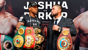 LONDON, ENGLAND - JANUARY 16: Anthony Joshua and Joseph Parker pose during an Anthony Joshua and Joseph Parker Press Conference at the Dorchester Hotel on January 16, 2018 in London, England. (Photo by Justin Setterfield/Getty Images)