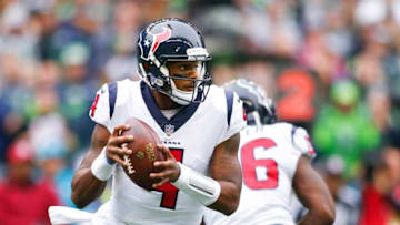 SEATTLE, WA - OCTOBER 29: Quarterback Deshaun Watson #4 of the Houston Texans looks to pass against the Seattle Seahawks at CenturyLink Field on October 29, 2017 in Seattle, Washington. (Photo by Jonathan Ferrey/Getty Images)
