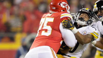 KANSAS CITY, MP - JANUARY 15: Offensive guard Jah Reid