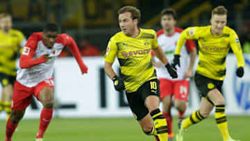 DORTMUND, GERMANY - FEBRUARY 26: Mario Gotze of Borussia Dortmund during the German Bundesliga match between Borussia Dortmund v FC Augsburg at the Signal Iduna Park on February 26, 2018 in Dortmund Germany (Photo by Peter Lous/Soccrates/Getty Images)