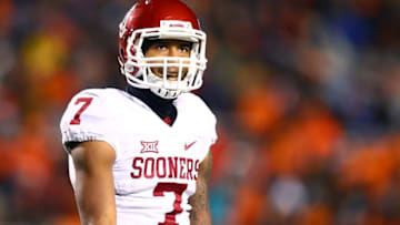 Nov 28, 2015; Stillwater, OK, USA; Oklahoma Sooners cornerback Jordan Thomas (7) against the Oklahoma State Cowboys at Boone Pickens Stadium. The Sooners defeated the Cowboys 58-23. Mandatory Credit: Mark J. Rebilas-USA TODAY Sports