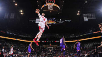 PHOENIX, AZ - MARCH 18: Zach LaVine #8 of the Chicago Bulls dunks the ball against the Phoenix Suns on March 18, 2019 at Talking Stick Resort Arena in Phoenix, Arizona. NOTE TO USER: User expressly acknowledges and agrees that, by downloading and or using this photograph, user is consenting to the terms and conditions of the Getty Images License Agreement. Mandatory Copyright Notice: Copyright 2019 NBAE (Photo by Barry Gossage/NBAE via Getty Images)