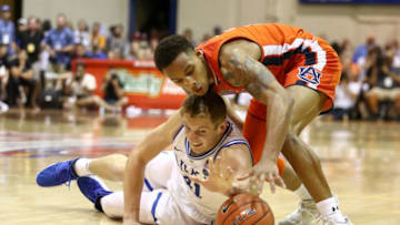 (Photo by Darryl Oumi/Getty Images)