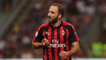 MILAN, ITALY - SEPTEMBER 23: Gonzalo Higuain of AC Milan reacts during the serie A match between AC Milan and Atalanta BC at Stadio Giuseppe Meazza on September 23, 2018 in Milan, Italy. (Photo by Marco Luzzani/Getty Images)