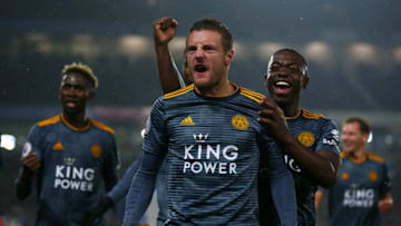 BRIGHTON, ENGLAND - NOVEMBER 24: Jamie Vardy of Leicester City celebrates with team-mates after scoring his team's first goal from the penalty spot during the Premier League match between Brighton & Hove Albion and Leicester City at American Express Community Stadium on November 24, 2018 in Brighton, United Kingdom. (Photo by Dan Istitene/Getty Images)