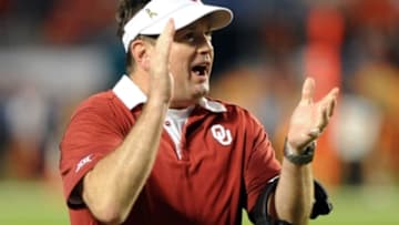 Dec 31, 2015; Miami Gardens, FL, USA; Oklahoma Sooners head coach Bob Stoops reacts during the second quarter of the 2015 CFP semifinal at the Orange Bowl against the Clemson Tigers at Sun Life Stadium. Mandatory Credit: Robert Duyos-USA TODAY Sports
