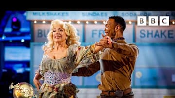 Alex Kingston & Johannes Radebe Foxtrot to Here You Come Again by Dolly Parton ✨ BBC Strictly 2025