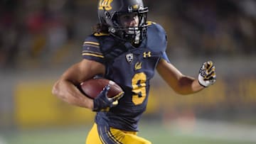 BERKELEY, CA - OCTOBER 21: Kanawai Noa #9 of the California Golden Bears runs with the ball after catching a pass against the Arizona Wildcats during an NCAA football game at California Memorial Stadium on October 21, 2017 in Berkeley, California. (Photo by Thearon W. Henderson/Getty Images)