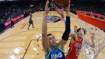 Kristaps Porzingis #6 of the Dallas Mavericks and Jaxson Hayes #10 of the New Orleans Pelicans (Photo by Jonathan Bachman/Getty Images)