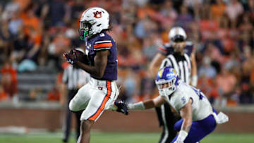 Auburn footballSep 10, 2022; Auburn, Alabama, USA; Auburn Tigers wide receiver Tar'Varish Dawson Jr. (3) makes a catch against the San Jose State Spartans during the fourth quarter at Jordan-Hare Stadium. Mandatory Credit: John Reed-USA TODAY Sports