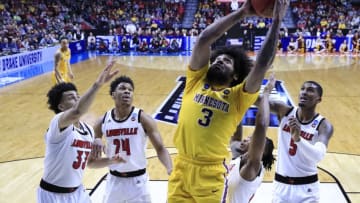 DES MOINES, IOWA - MARCH 21: Jordan Murphy #3 of the Minnesota Golden Gophers goes up for a shot against Louisville Cardinals during their game in the First Round of the NCAA Basketball Tournament at Wells Fargo Arena on March 21, 2019 in Des Moines, Iowa. (Photo by Andy Lyons/Getty Images)