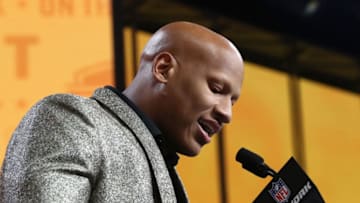 ARLINGTON, TX - APRIL 26: Pittsburgh Steelers linebacker Ryan Shazier announces the Steelers' draft pick during the first round of the 2018 NFL Draft at AT&T Stadium on April 26, 2018 in Arlington, Texas. (Photo by Ronald Martinez/Getty Images)