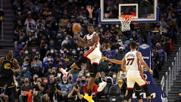 Jimmy Butler #22 of the Miami Heat looks to pass the ball against the Golden State Warriors(Photo by Ezra Shaw/Getty Images)