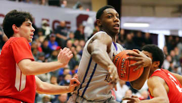 SPRINGFIELD, MA - JANUARY 15: R.J. Barrett #5 of Montverde Academy dribbles during a game against Mater Dei High School during the 2018 Spalding Hoophall Classic at Blake Arena at Springfield College on January 15, 2018 in Springfield, Massachusetts. (Photo by Adam Glanzman/Getty Images)