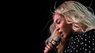 CLEVELAND, OH - NOVEMBER 04: Recording artist Beyonce performs during a Get Out The Vote concert for Democratic presidential nominee Hillary Clinton at Wolstein Center on November 4, 2016 in Cleveland, Ohio. With less than a week to go until election day, Hillary Clinton is campaigning in Pennsylvania, Ohio and Michigan. (Photo by Justin Sullivan/Getty Images)