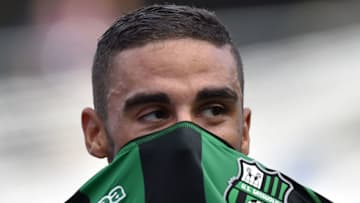 REGGIO NELL'EMILIA, ITALY - SEPTEMBER 18: Gregoire Defrel of US Sassuolo celebrates after scoring the goal 2-0 during the Serie A match between US Sassuolo and Genoa CFC at Mapei Stadium - Citta' del Tricolore on September 18, 2016 in Reggio nell'Emilia, Italy. (Photo by Giuseppe Bellini/Getty Images)