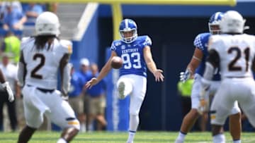 Kentucky punter Max Duffy.0831ukfbtoledoweaver18